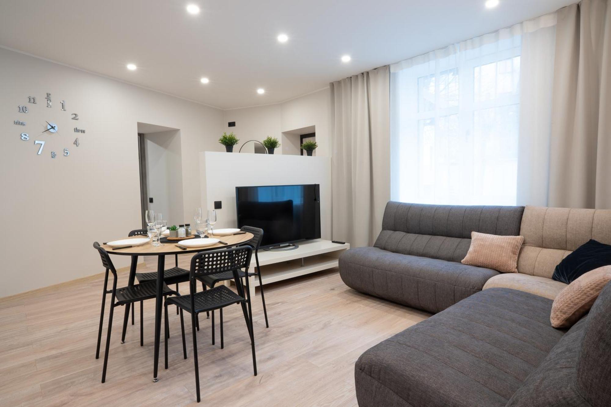 Friends And Family Vacation Apartments Riga Exterior photo